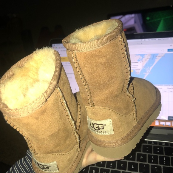 Uggs - Picture 2 of 3